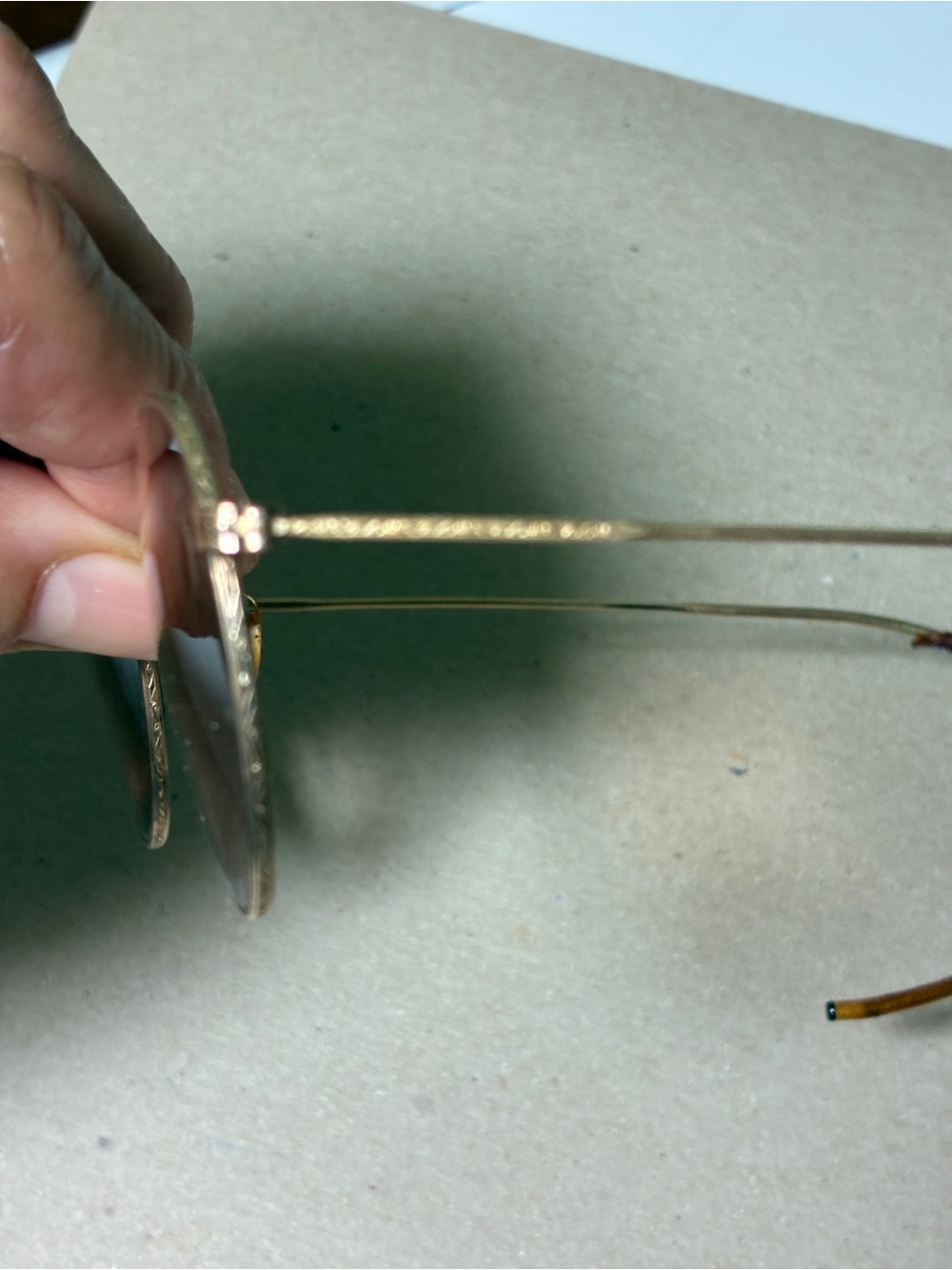 1920s-1940s Men's Round Metal Frame Eyeglasses in Gold - Picture 10 of 12